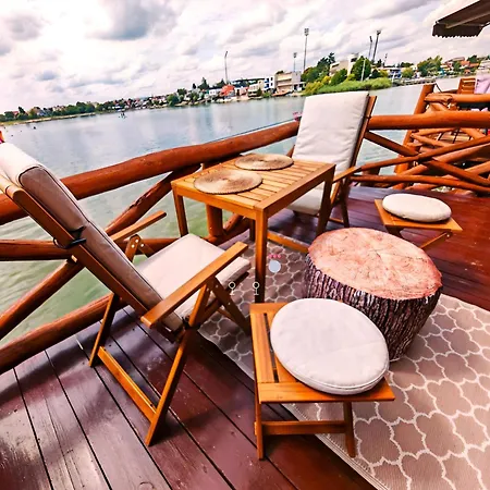 Overwater - Slovak Tahiti,