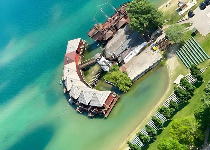 Overwater - Slovak Tahiti, *